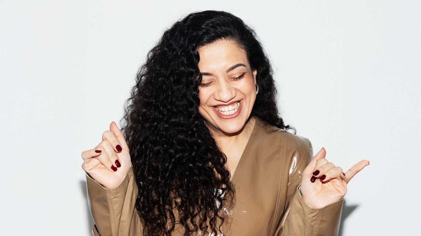 Athena Farrokhzad är 2026 års Göran Palm-stipendiat