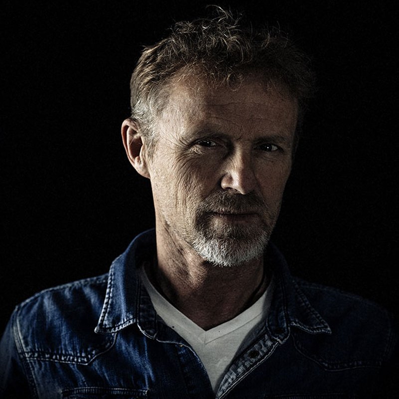 Rocksångaren som sadlade om – möt kriminalförfattaren Jo Nesbø