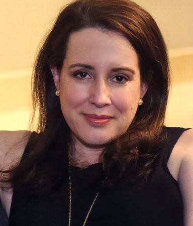 Bridgerton-författaren: ”Alla älskar känslan av att bli förälskad”