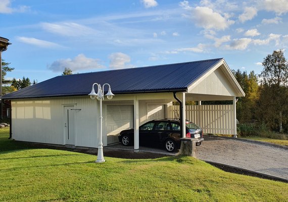Dubbelgarage med carport på ca 4,8 m