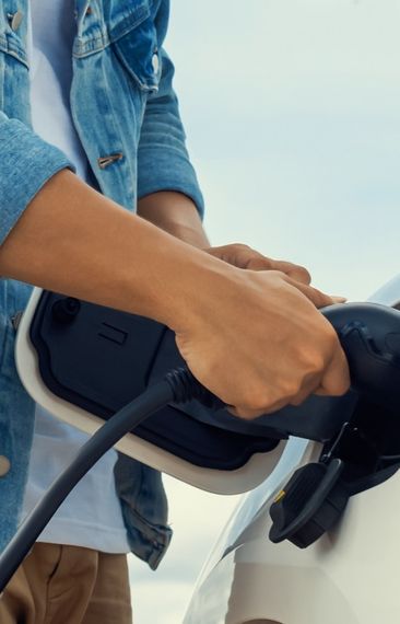 Heba installerar elbilsladdning vid alla parkeringsplatser