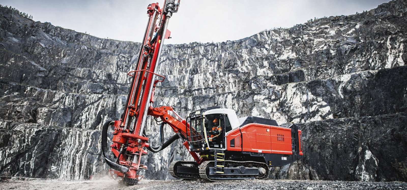 <p>Sandvik TIM3D drill navigation capability  improves drilling accuracy, efficiency and productivity in quarrying operations.</p>
