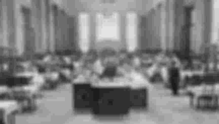 A railway station restaurant in Milan, 1931. Credit: MARKA / Alamy Stock Photo.