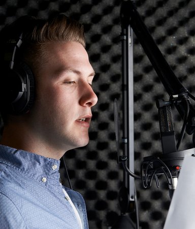 11 ljudböcker som är inlästa av författarna själva