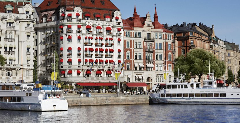 Hotel Diplomat öppnar en 130 kvadratmeter stor saluhall med vinbar. 