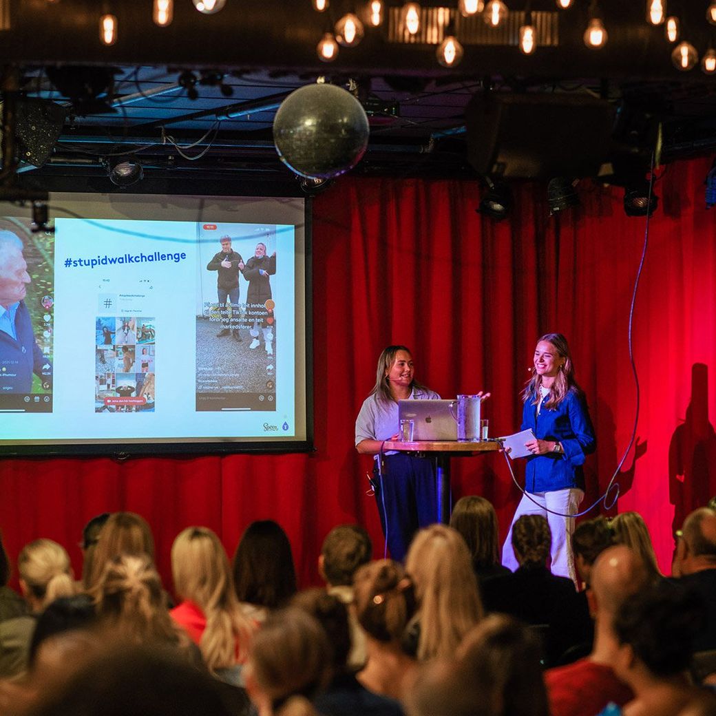 Liv Tone Otterholt (t.v.) og Helene Kvernaas loset oss gjennom fakta om TikTok, håndfaste tips til produksjonen, eksempler og annonseringsmuligheter på TikTok.