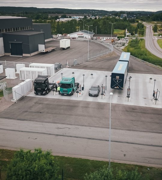 Polarium and Kempower Enable Megawatt Charging at Alfredsson Transport’s Advanced Depot