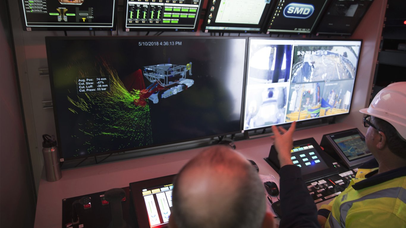 <p>The control cabin is where all the real-time data generates a virtual reality image of the operations underwater.</p>
