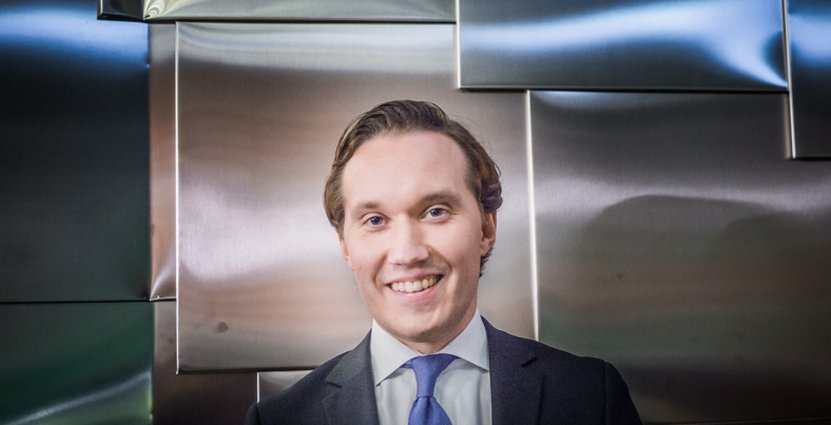 Fredrik Lindfors, regerande SM-mästare i sommelieri, till vardags på Grand Hotel. 