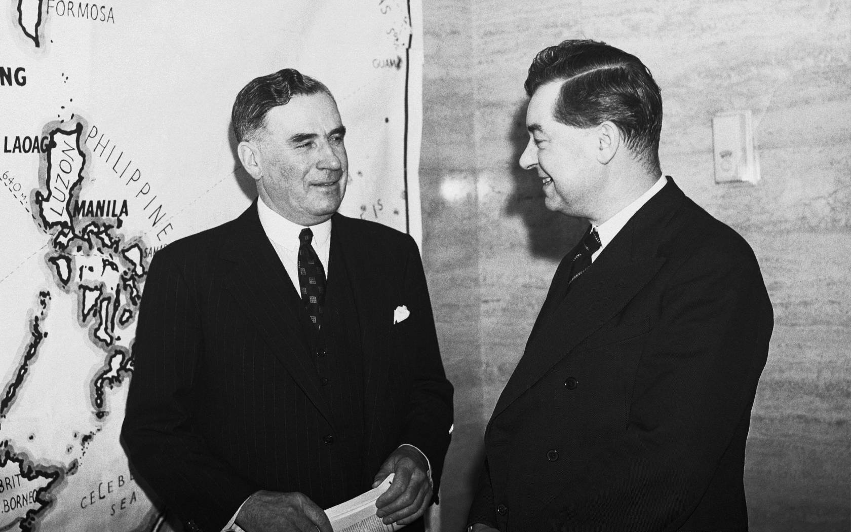 Keith Murdoch, left, in London in 1941.