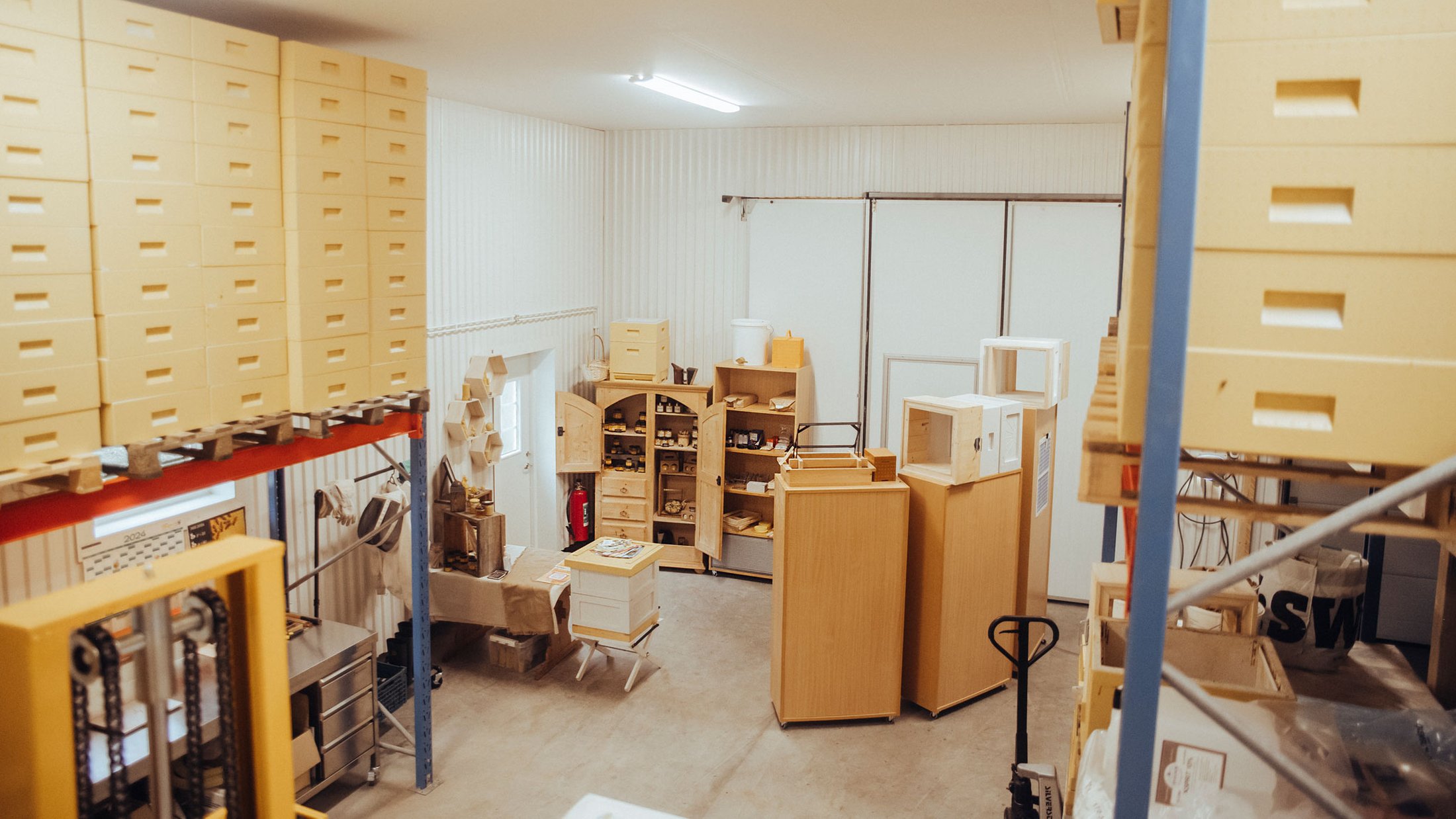 Maskinhall med extra takutsprång