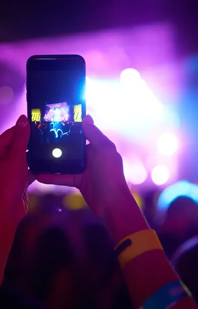 Koncert, tager et foto.