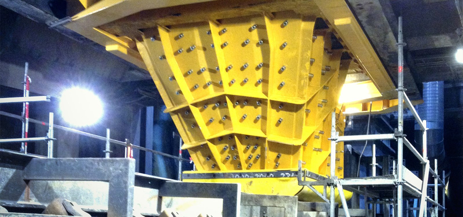 <p>Previous chutes required maintenance staff to shut down production and enter the chute for inspection, potentially putting themselves in harm’s way.</p>