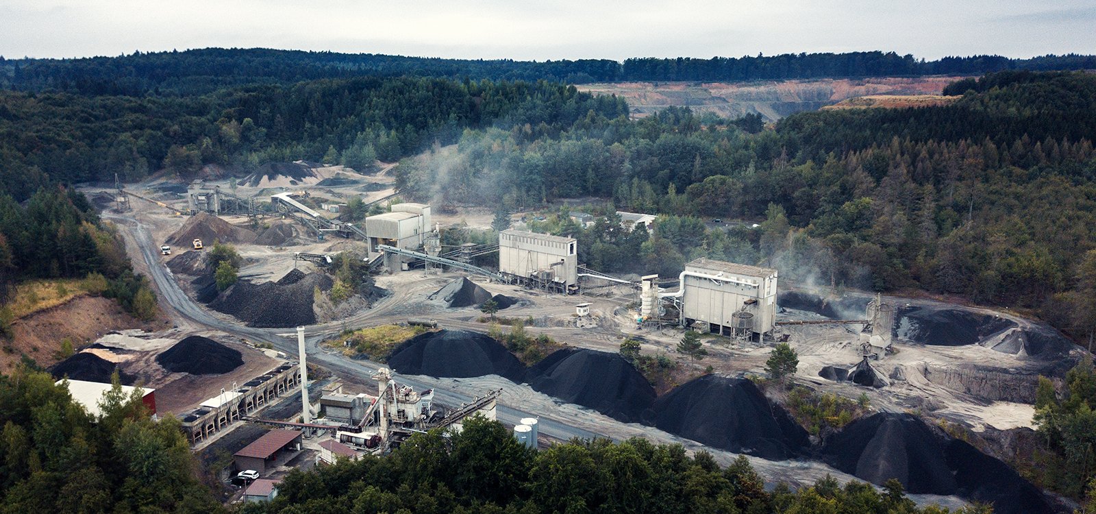 <p>Vogelsberger Basaltwerk in south-western Germany produces gravel, stone, sand and other raw materials primarily used as aggregate for asphalt and concrete.</p>