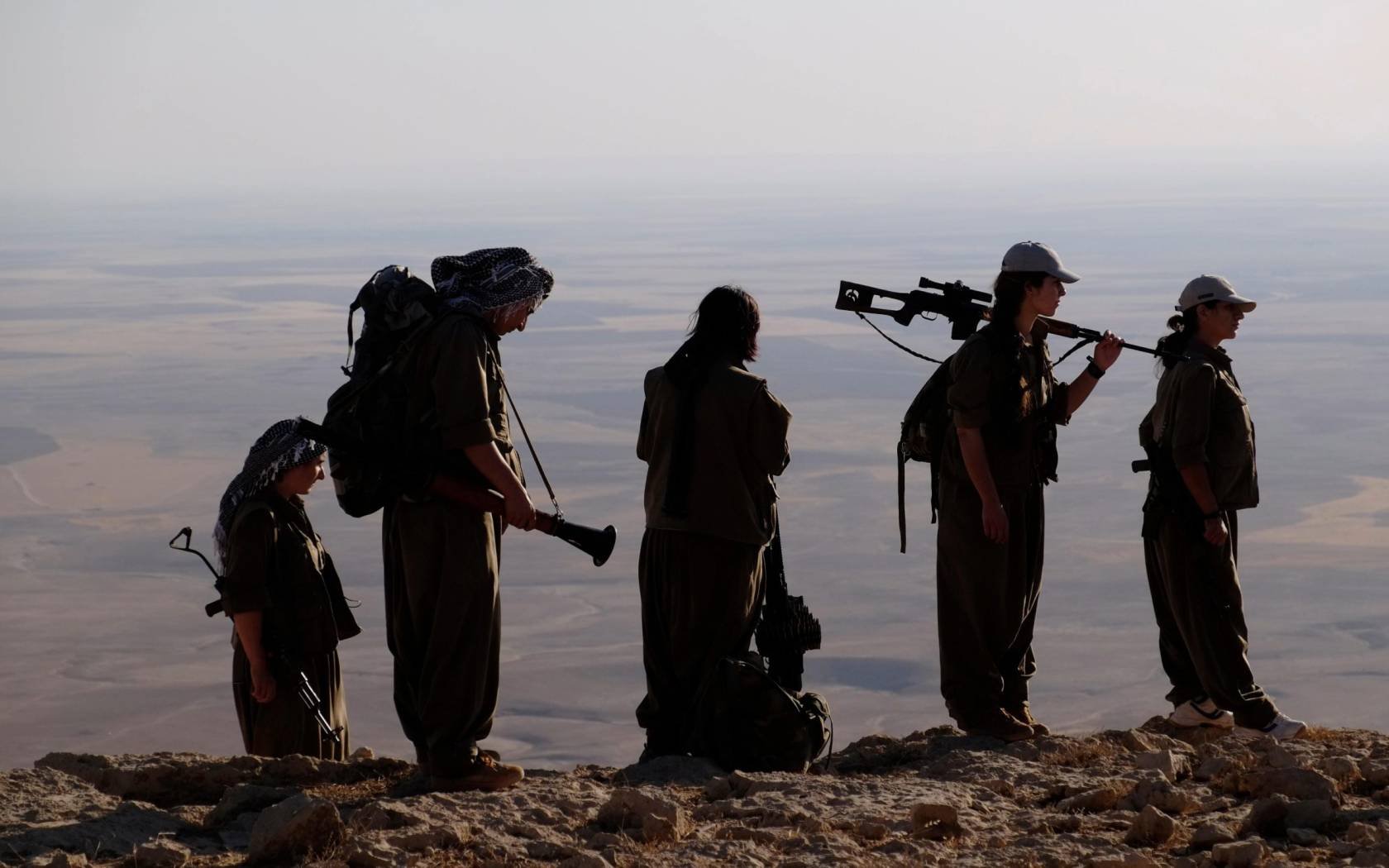 Female members of the Free Women's Units, the women's military wing of the Kurdistan Workers' Party PKK in northern Iraq (2014)