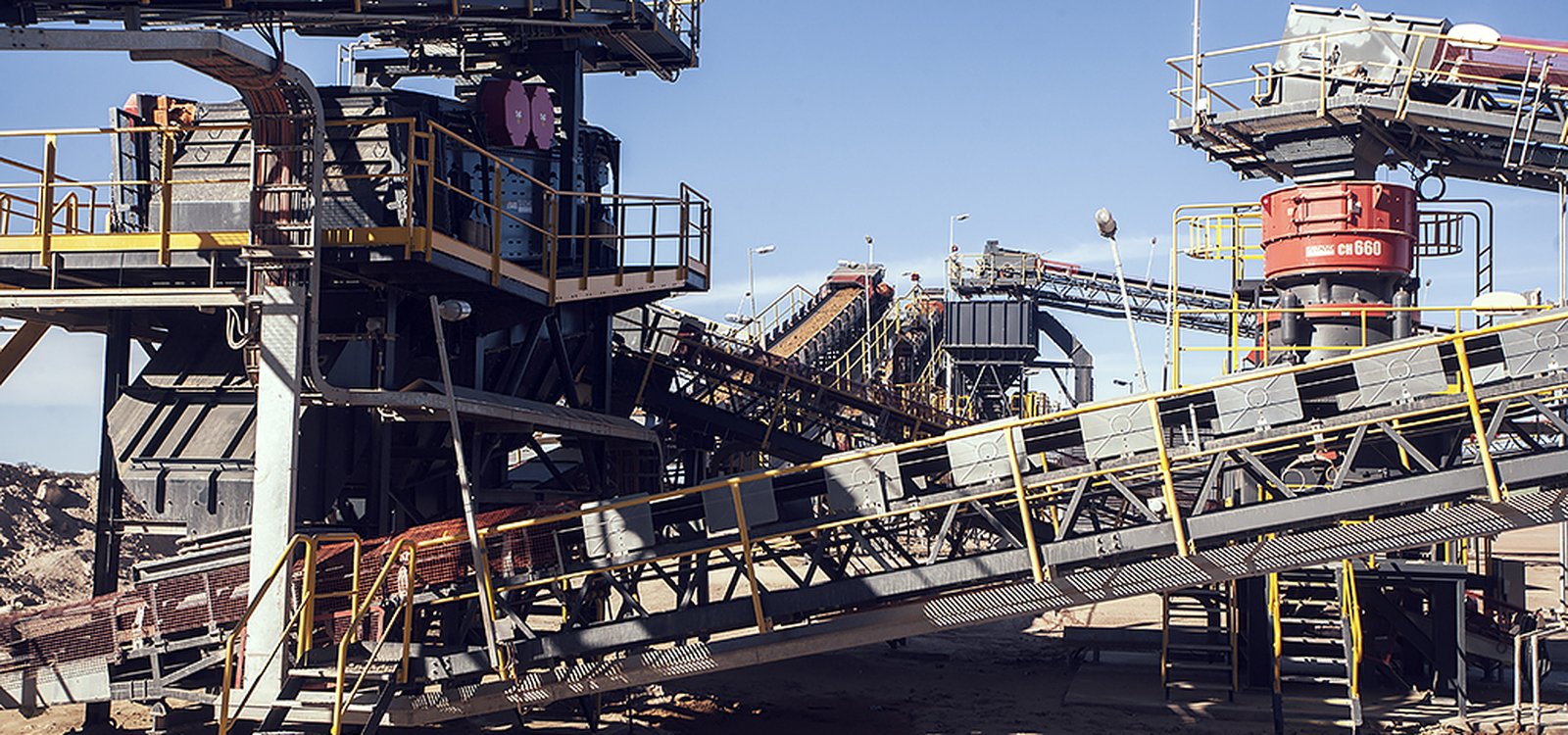The Sandvik crushing and screening circuit at the Regis Rosemont mine in Western Australia was up and running at full capacity after a week.
