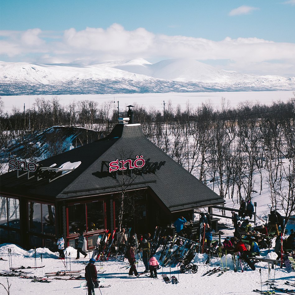 Spring winter snow bar