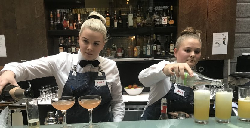 I Gymnasie-SM tävlar ungdomarna i grenarna servering, kök samt hotell och turism.  Foto: Visita