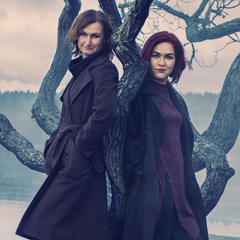 Mor och dotter skapar mörk skräck av den idylliska skärgården