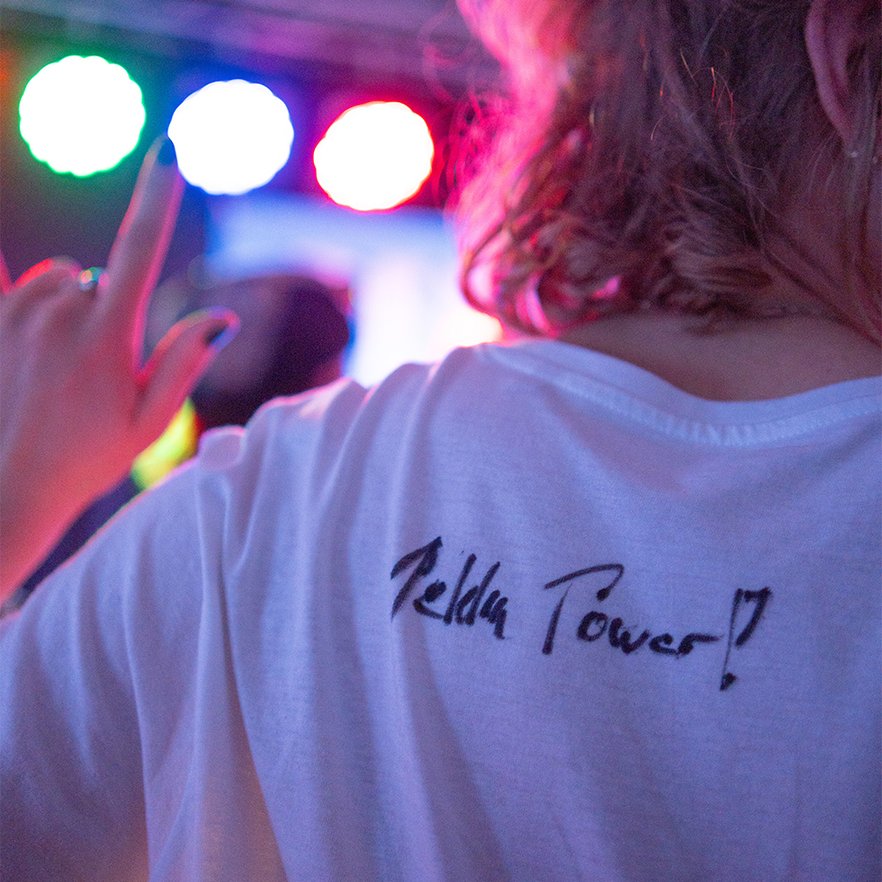 tshirt med pekka powers autograf