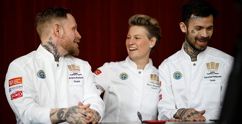 Marie Skogström, tillsammans Sebastian Pettersson och Anders Karlsson, som coachar Svenska Juniorkocklandslaget. FOTO: Per-Erik Berglund