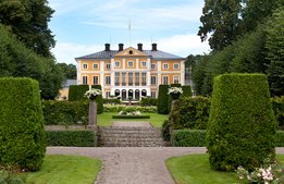 Julmys och påskpyssel förlänger säsongen för Julita Gård