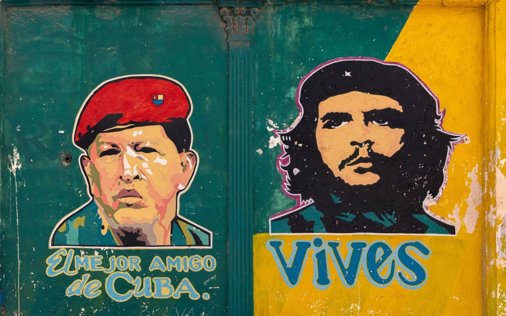 Wall painting of Che Guevara and Hugo Chavez in Havana, Cuba.