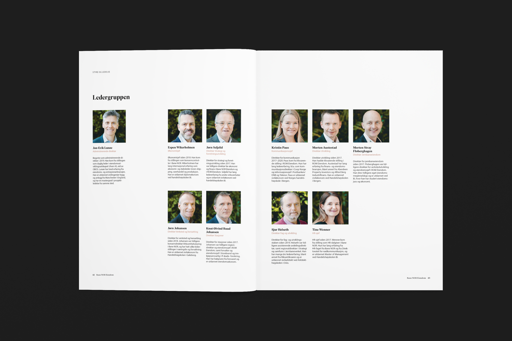 mockup-of-an-open-booklet-lying-on-a-plain-surface-1316-el-23.png