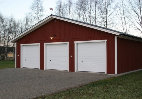 Triple white large garage space