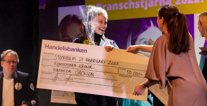 Matilda Jackson tog emot priset<br />
Årets unga branschstjärna förra året på Summit. Foto: Iza Boethius