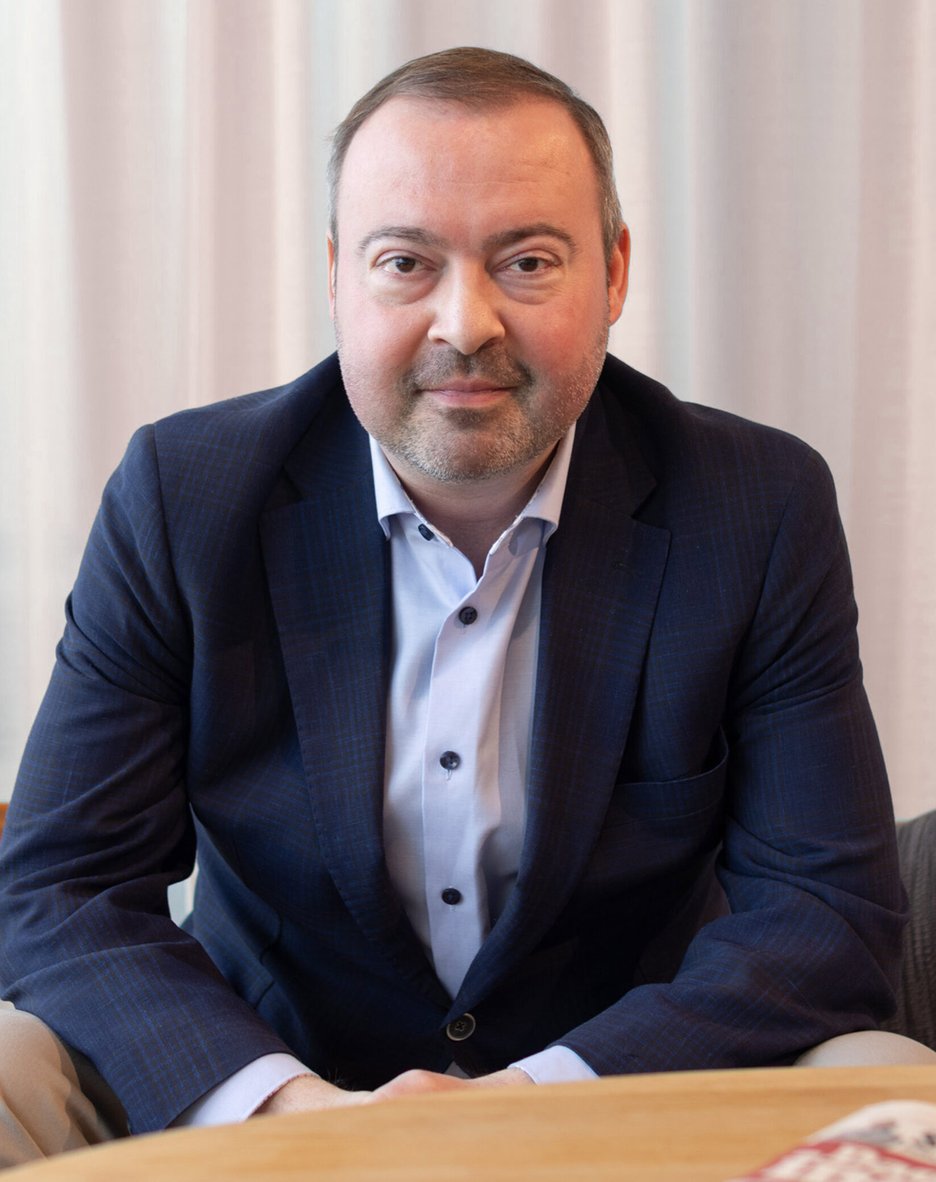 Stephen Stakhiv, Investment manager, Flower