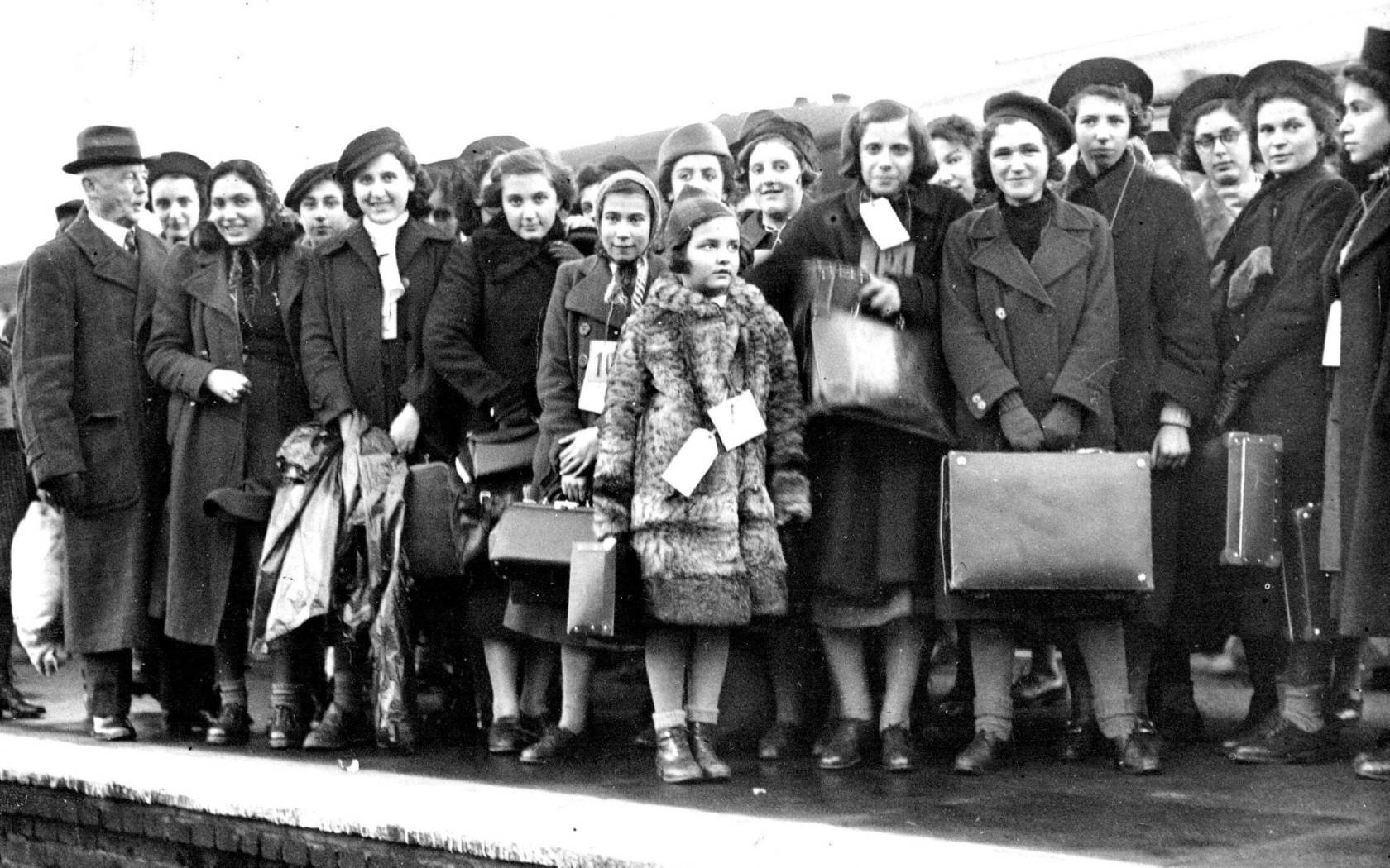 Jewish children from Vienna arriving in the UK, 1938.