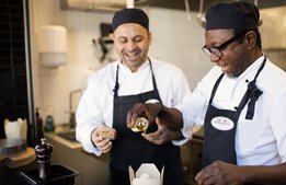 ”Precis så här behöver vi jobba” Gröna Lunds restaurangskola öppnar igen