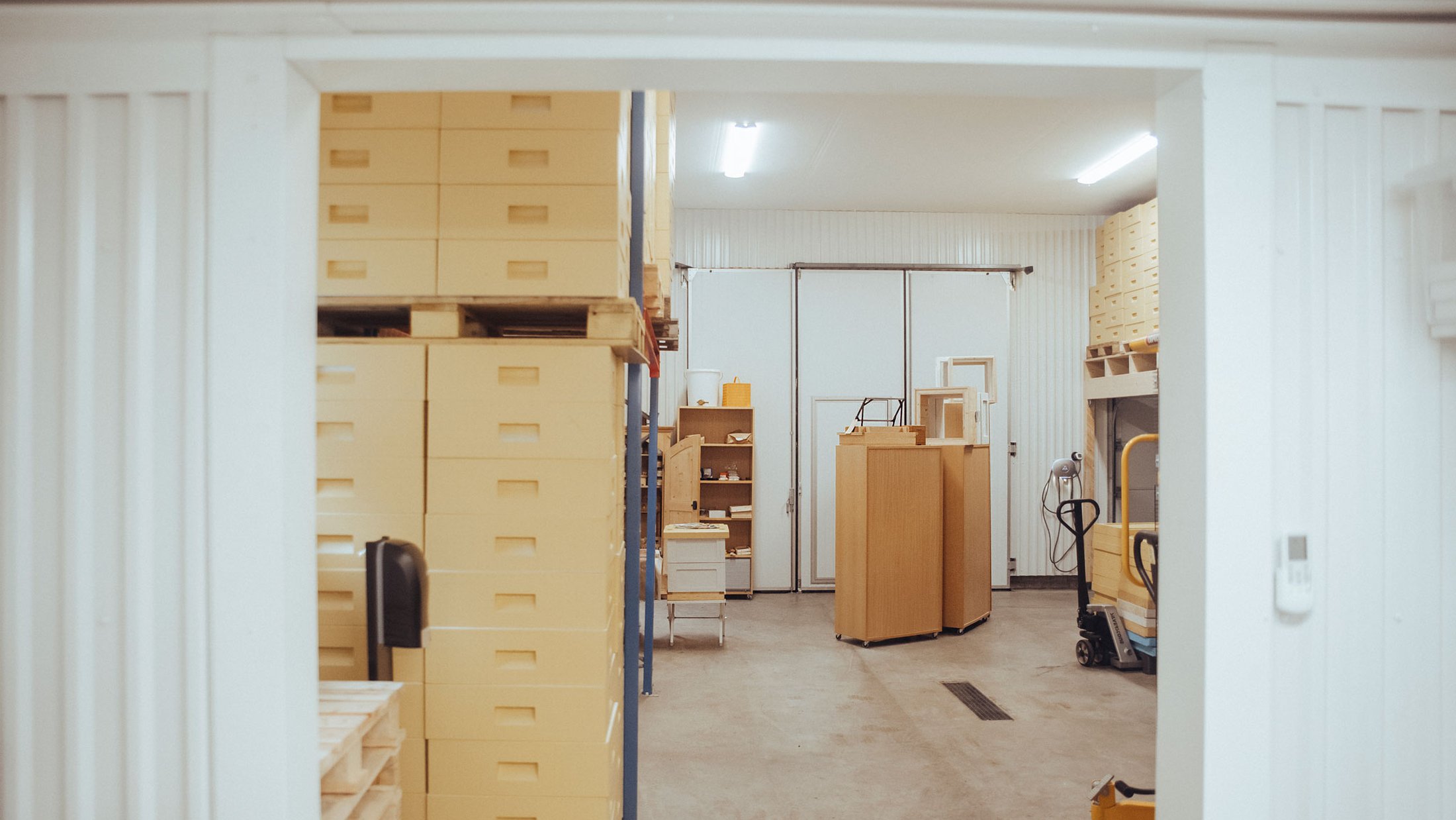 Maskinhall med extra takutsprång