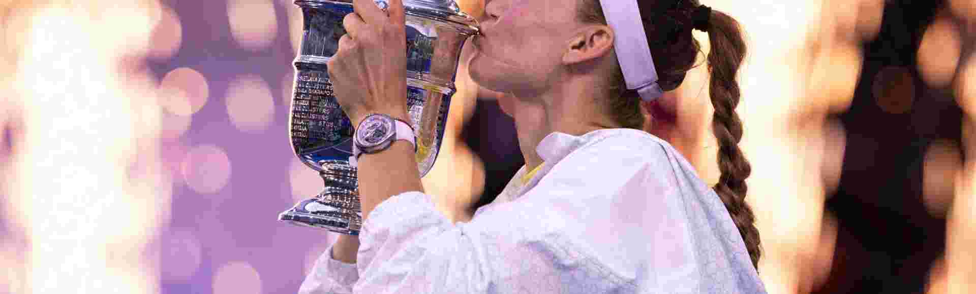 Elena Rybakina during the trophy ceremony after defeating Aryna Sabalenka in the Women's Finals at the US Open.