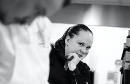 Hon krattar för guld i Culinary Olympics