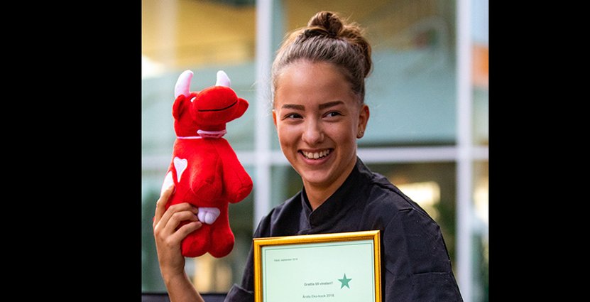 Hanna Lukowiesky är tacksam mot sin arbetsgivare<br />
 Lilla Bjers över vinsten i Årets Ekokock.  Foto: Pressbild