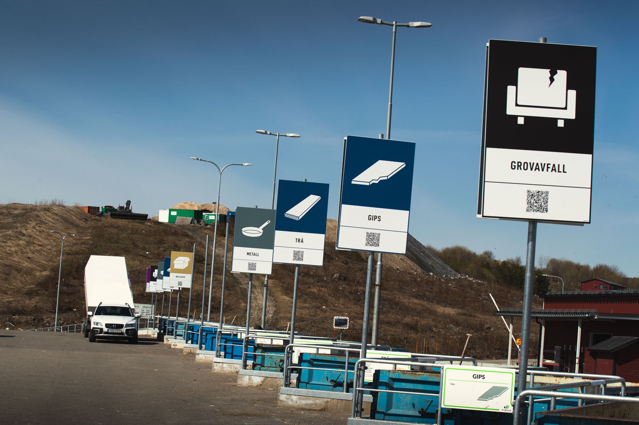 Skyltar p&aring; Bredviksberget