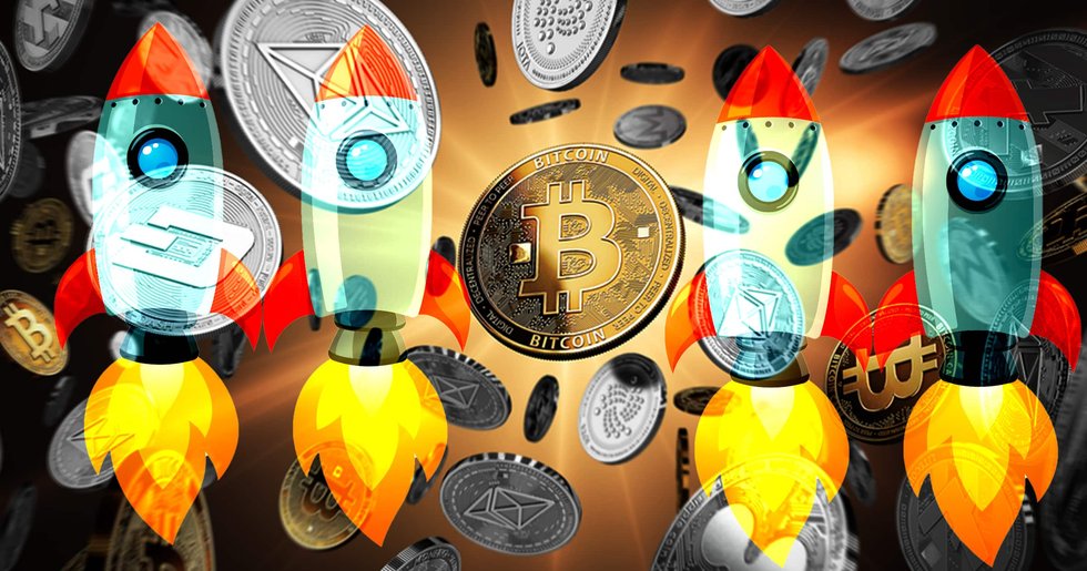 Bitcoin närmar sig 10 000 dollar – altcoinsen ökar stort
