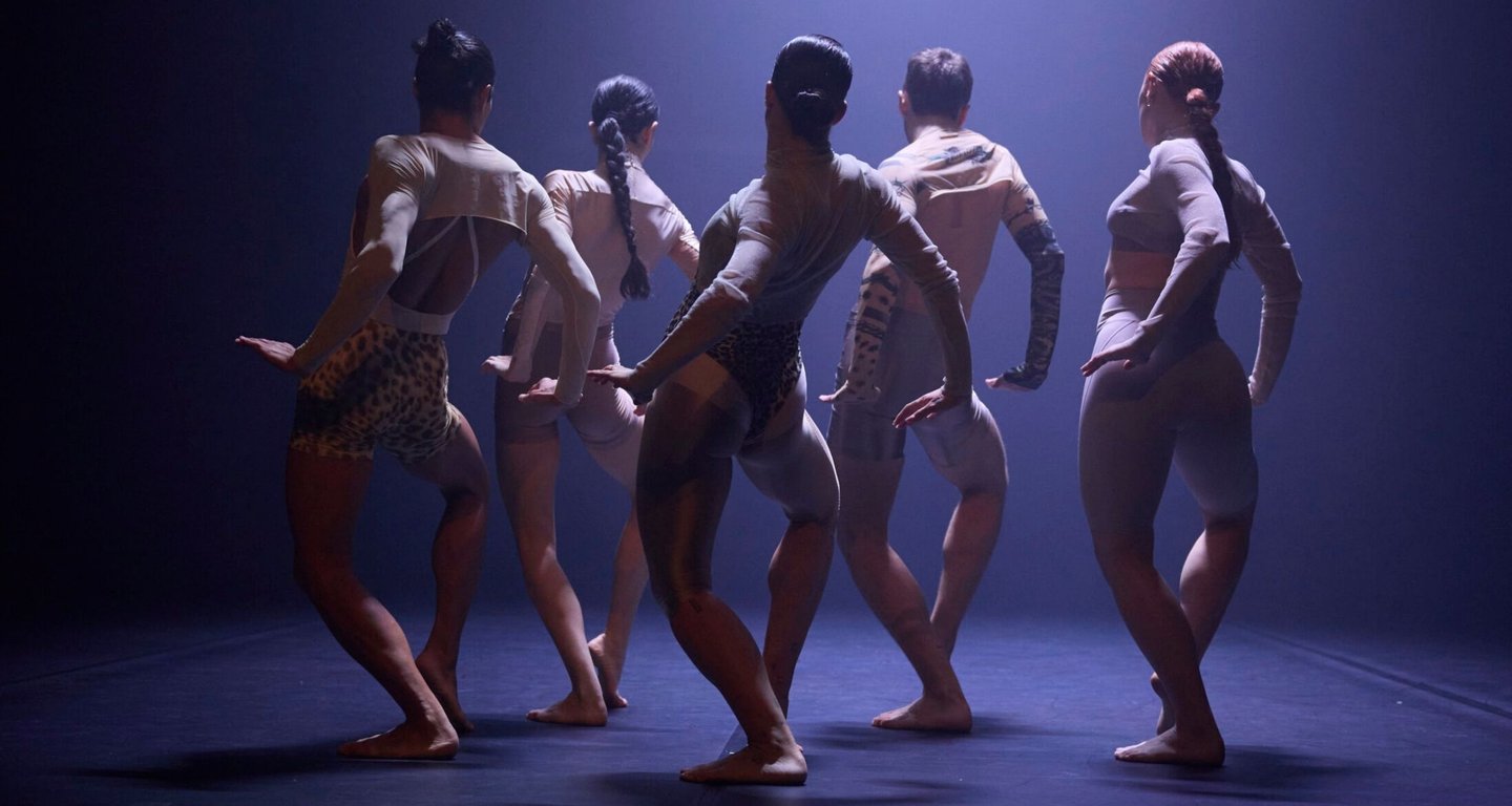 WhereItHappens_Sidtopp