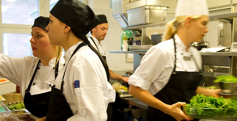 Fazer träffade tolv kandidater och tio valdes ut till rekryteringsutbildningen. I november har eleverna gått klart och är redo att jobba i olika storkök. 