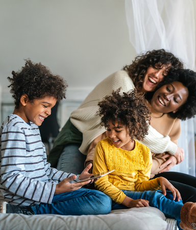 Skilda, ensamstående och hbtq — 13 barnböcker med olika familjetyper