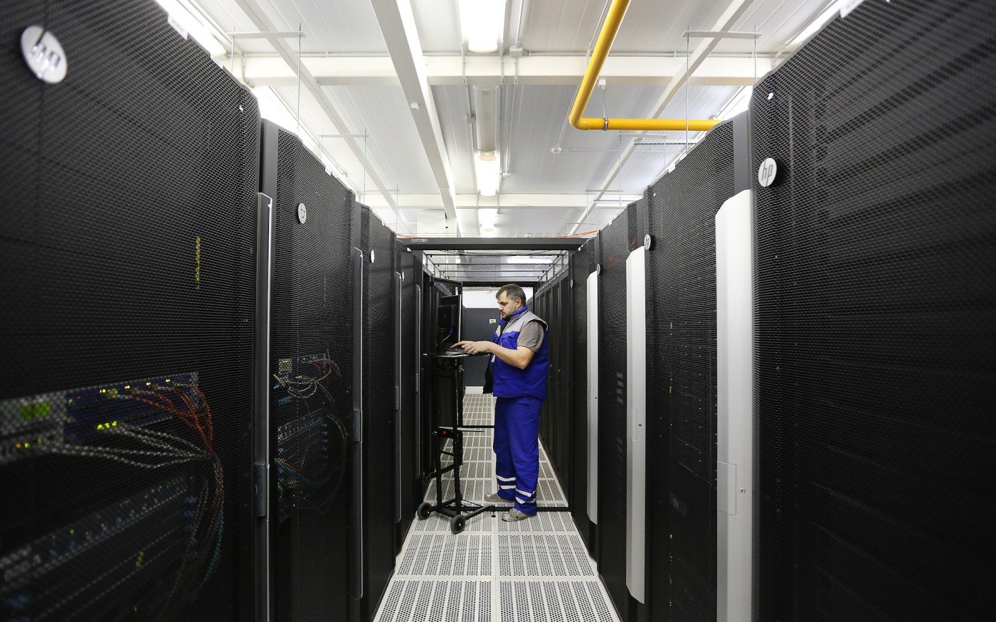 A technician in the server hall of the Russian state telecommunications operator.
