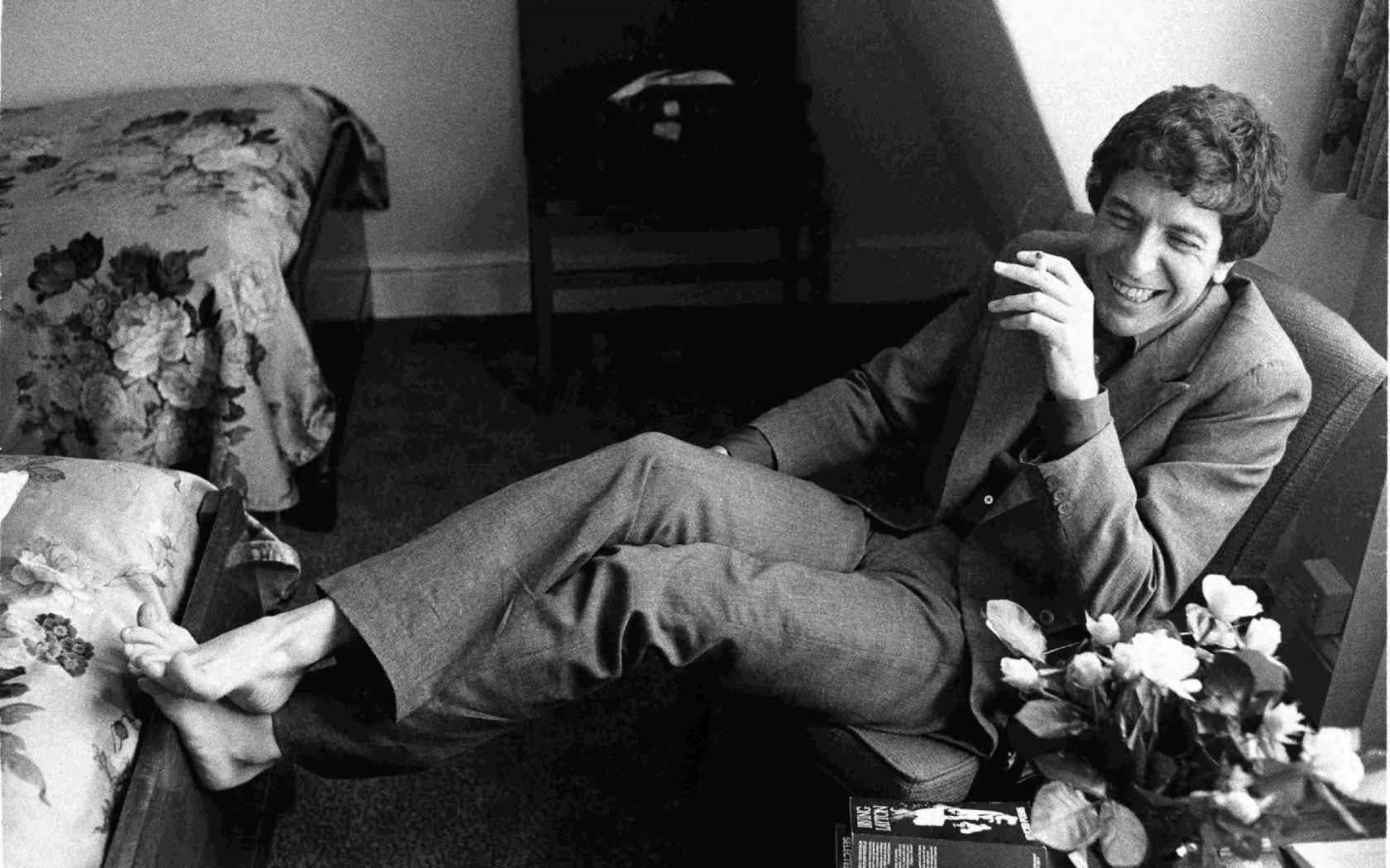 Canadian singer-songwriter Leonard Cohen, London, June 1974.