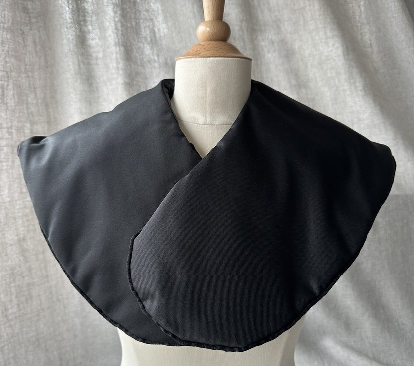 Weighted collar - front