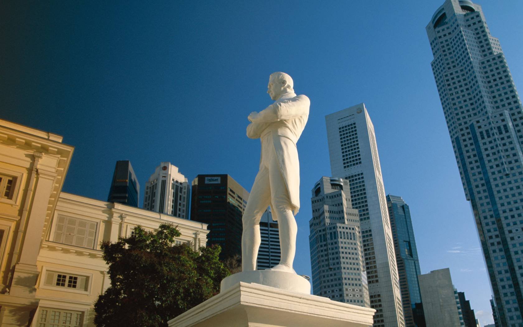 A statue of Sir Thomas Raffles in Singapore.