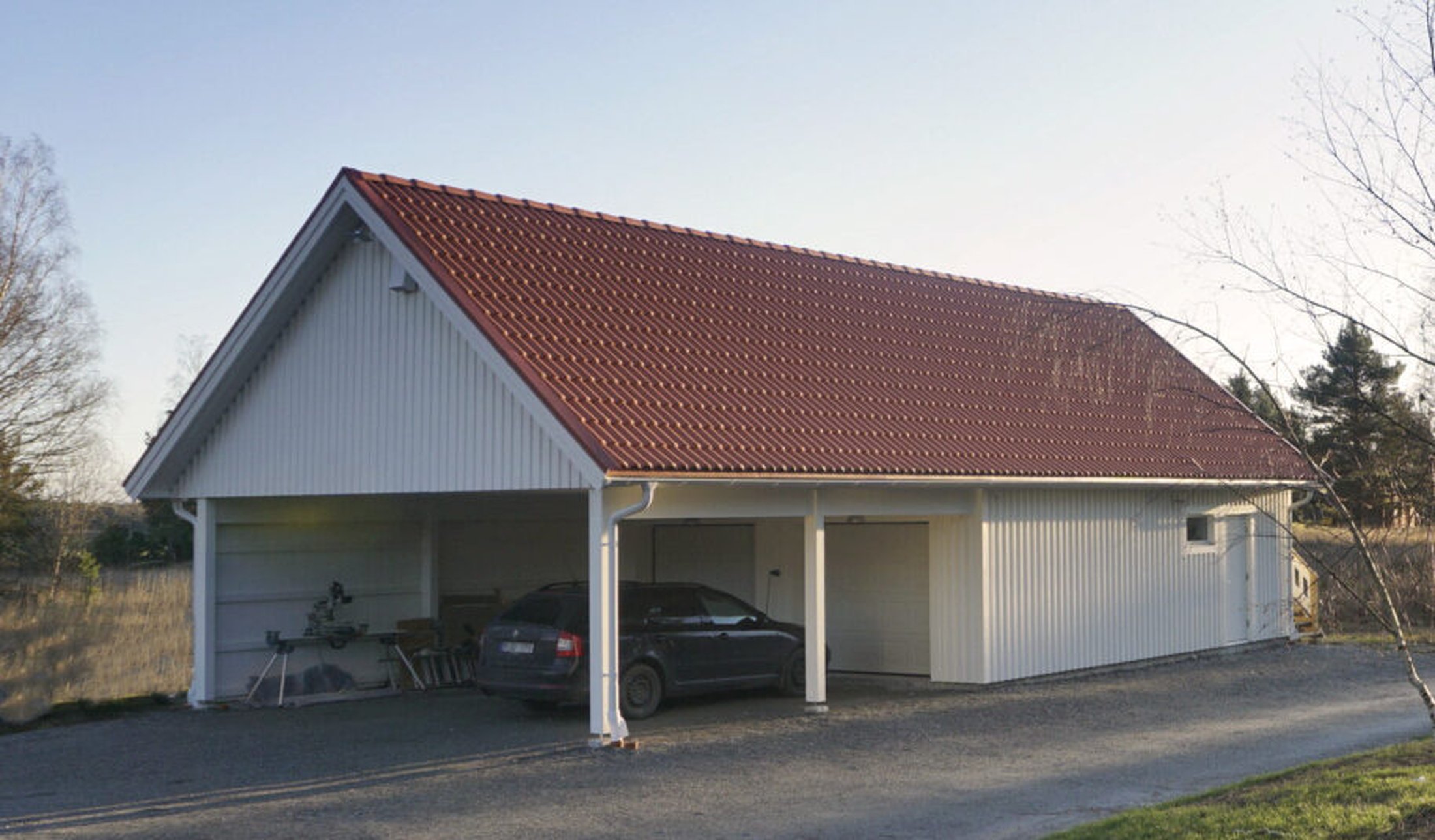 Wideblomska garaget med carport