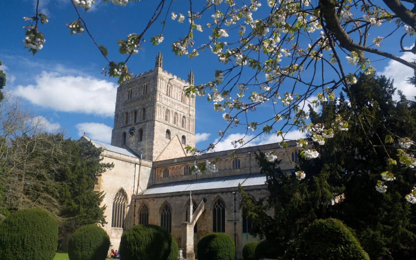 Tewkesbury Abbey in spring.