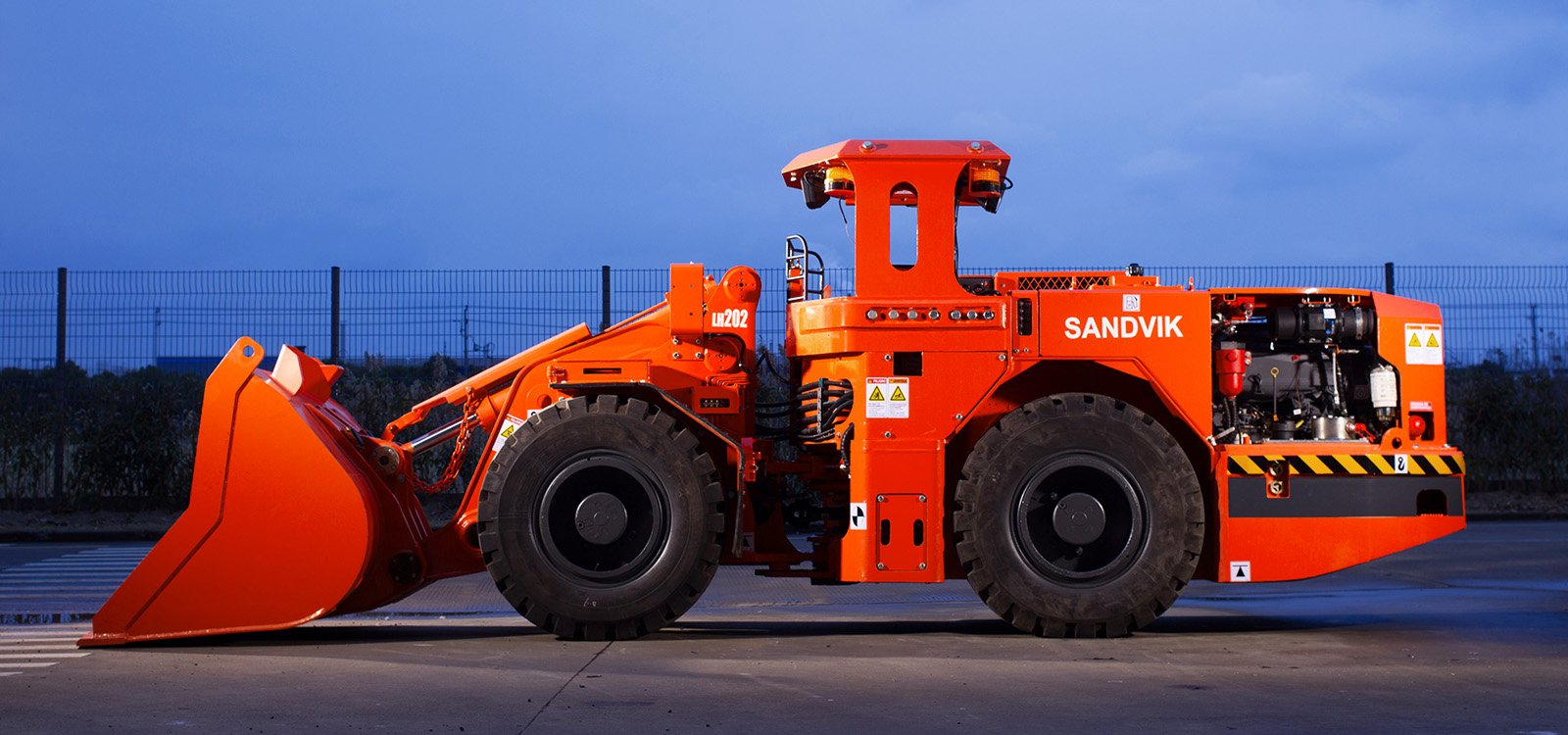 <p>O tamanho compacto da Sandvik LH202 ajuda a reduzir a infraestrutura da mina.</p>
