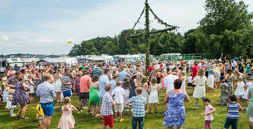 Många bokar plats för den kommande midsommaren redan<br />
 när de reser ifrån Apelvikens Camping.  